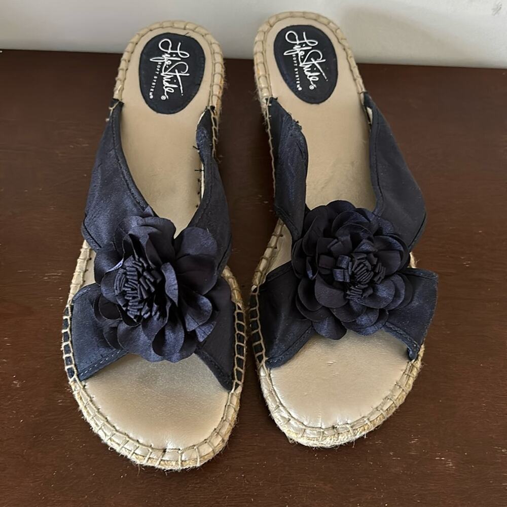 Life Stride | Bloom 3D Floral Navy Slides Size 11